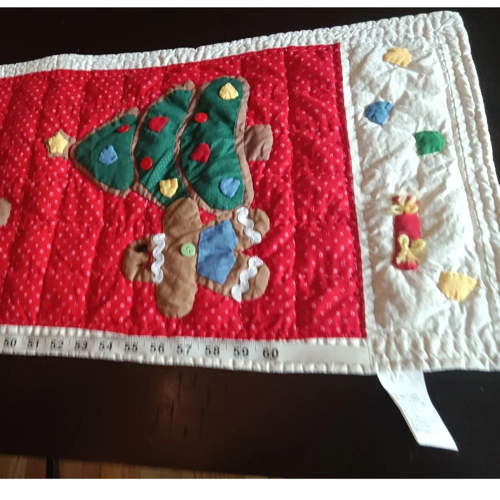 VTG American Pacific Quilted Christmas Table Runner Gingerbread Cotton 68 x 15‎